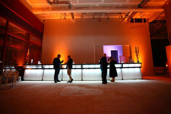 An extra long Justincase bar counter at a catering event