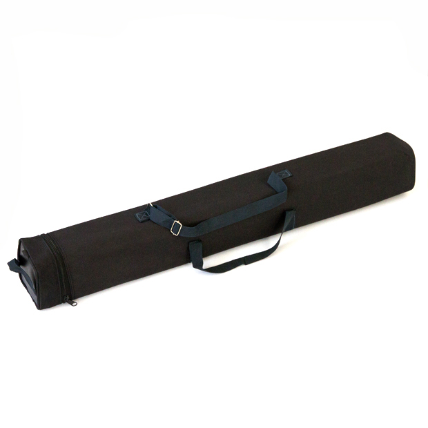 The roll up display fits into a small and very practical bag for easy transport